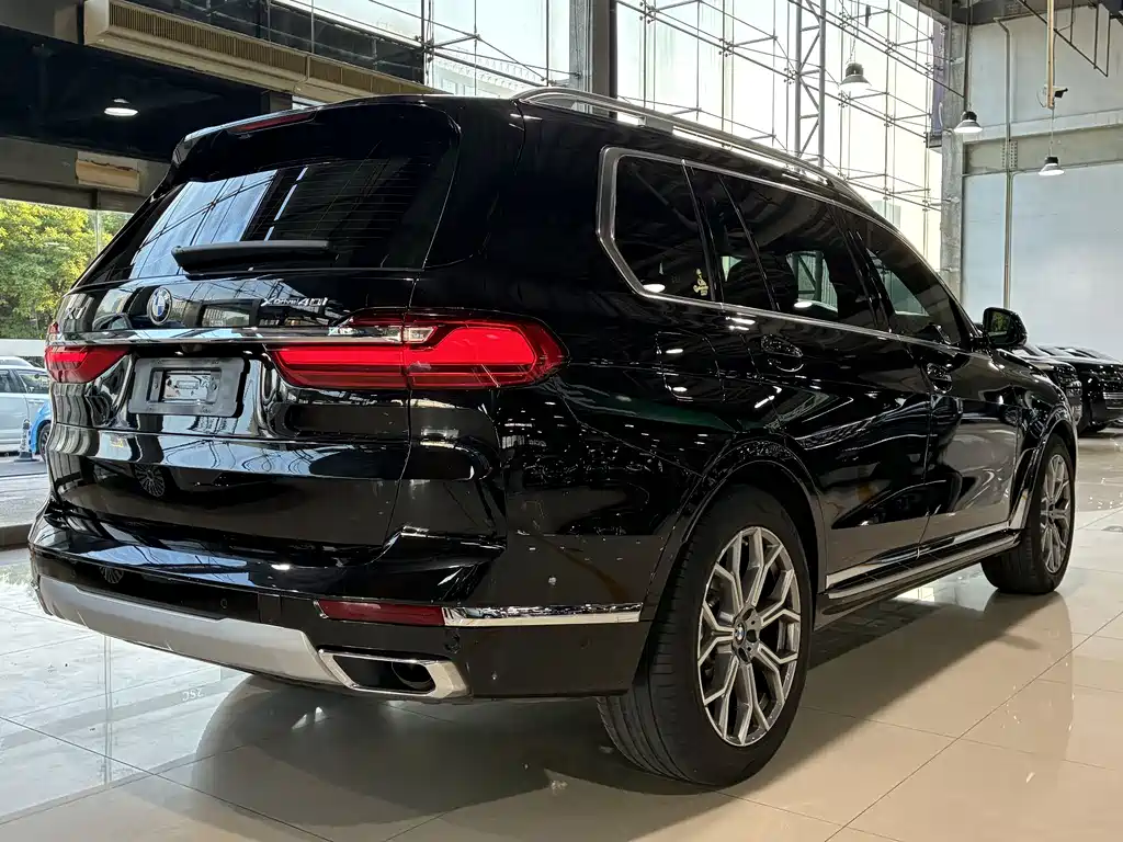 BMW X7 2020 — фото 18