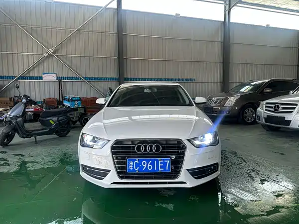 Audi A4L 2015