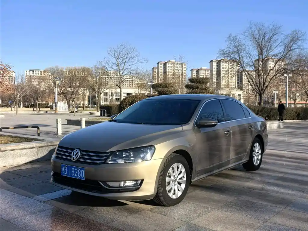Volkswagen Passat 2015 — фото 1