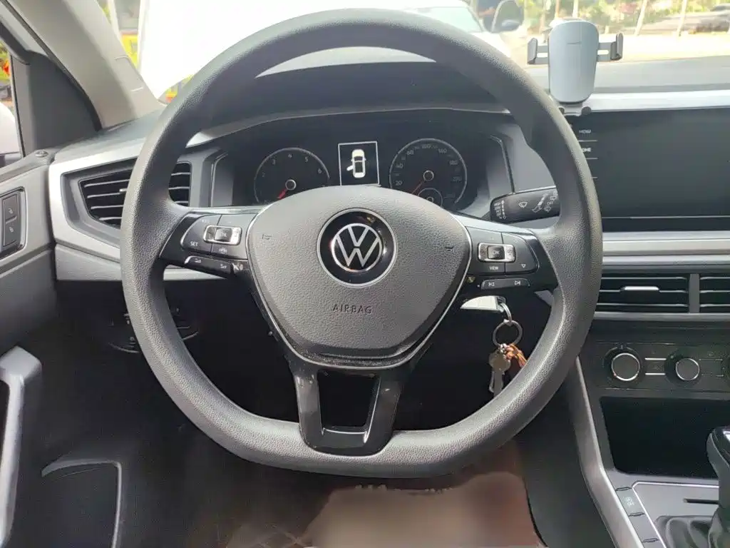 Volkswagen Polo 2021