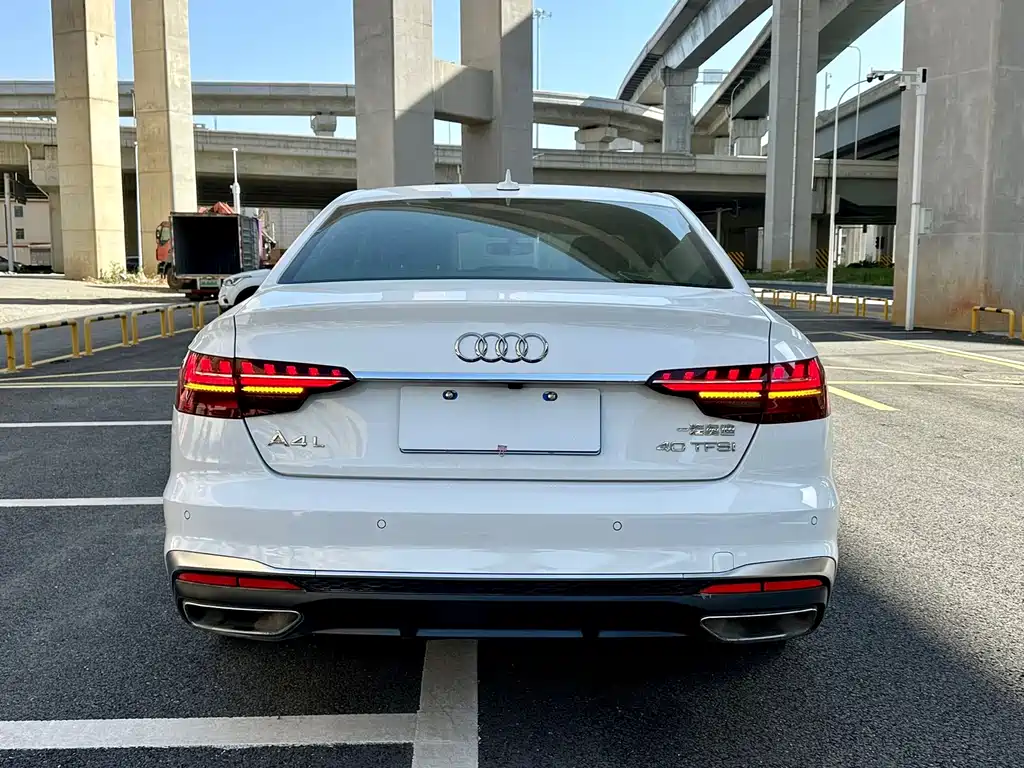 Audi A4L 2021 — фото 6