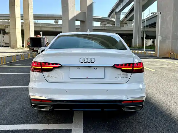 Audi A4L 2020