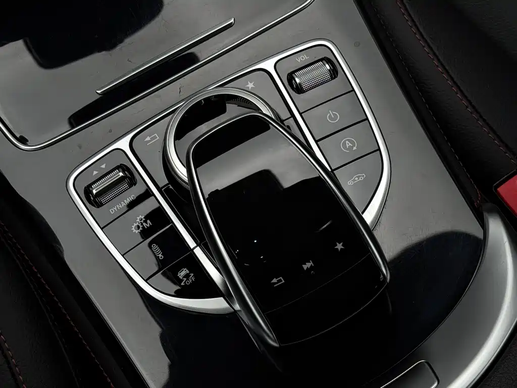 Mercedes-Benz GLC AMG 2018 — фото 21