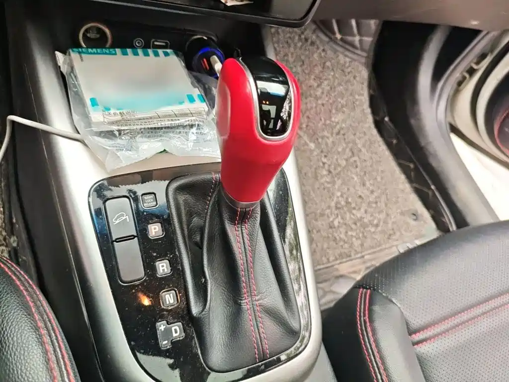 Kia KX3 Proud Running 2016
