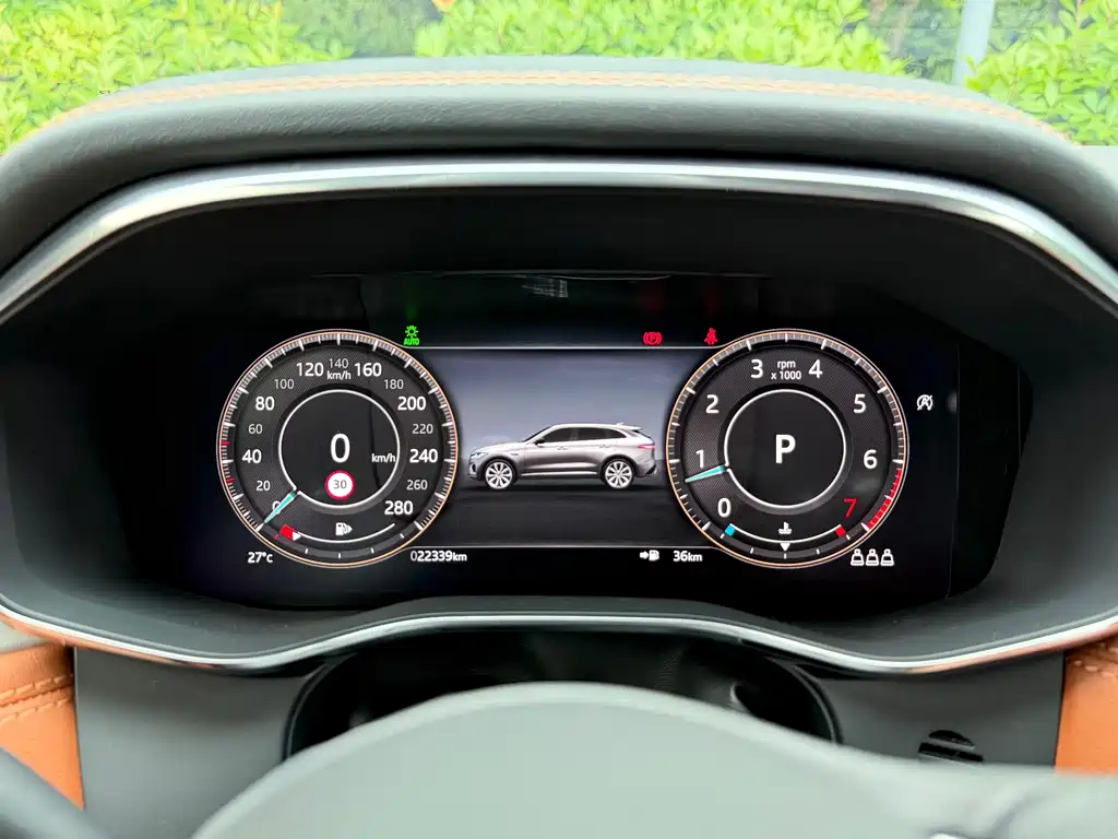 Jaguar F-PACE 2021 — фото 18