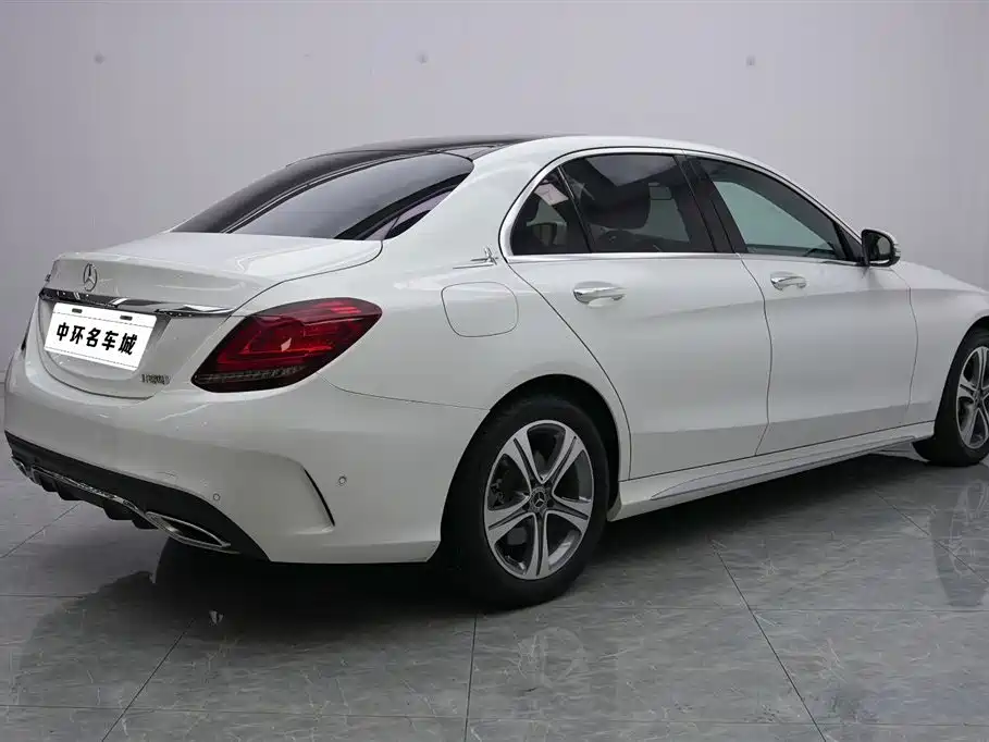 Mercedes-Benz C-Class 2019 — фото 20