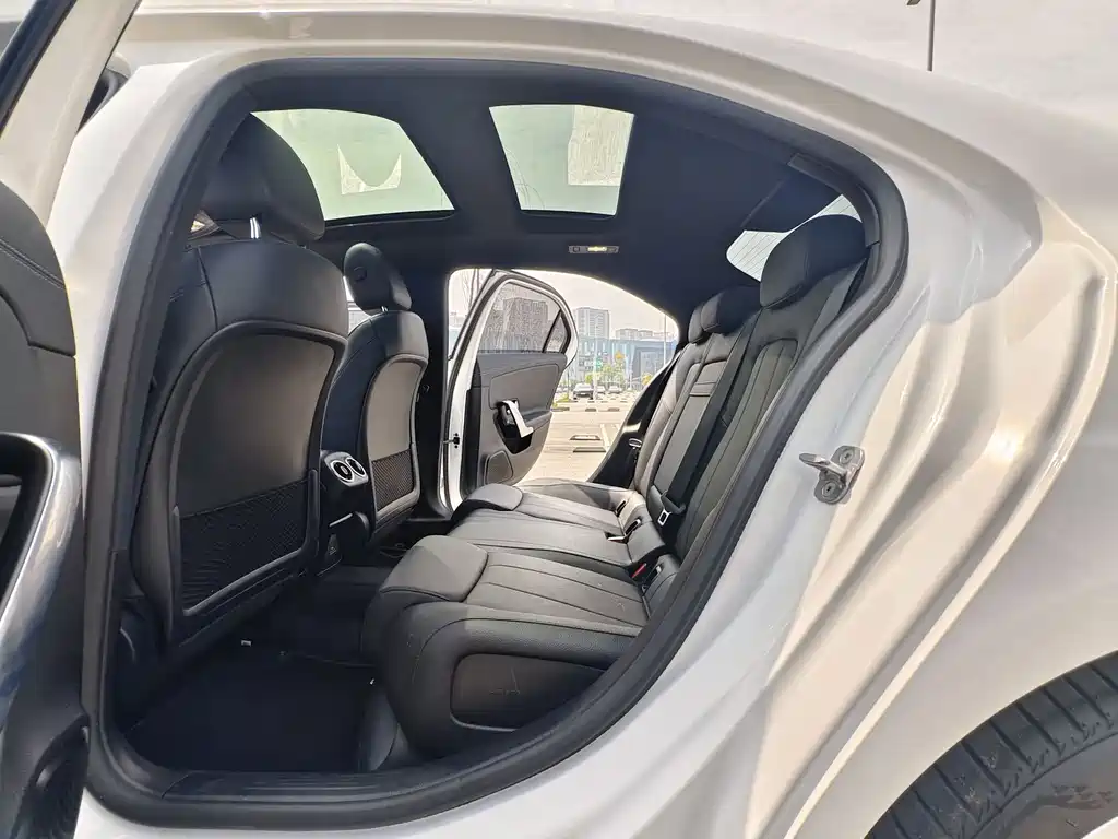 Mercedes-Benz A-Class 2023 — фото 10