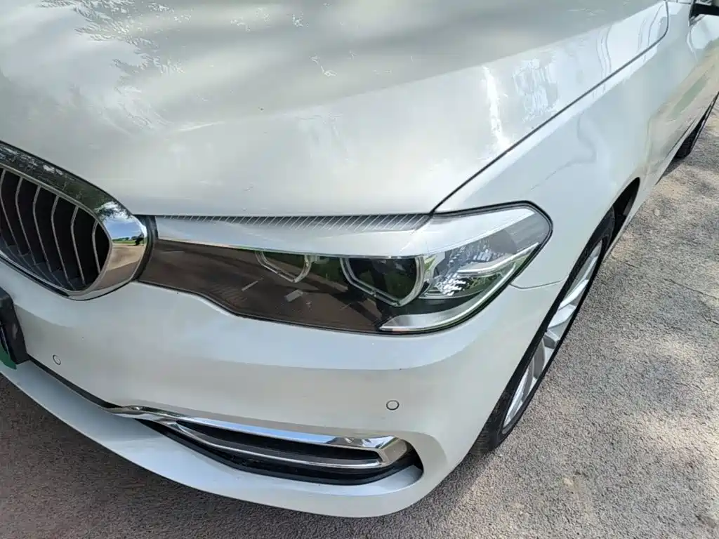 BMW 5 Series 2019 — фото 24