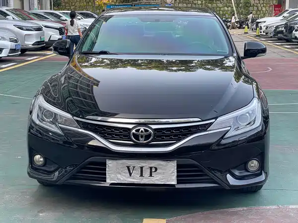 Toyota Reiz 2014