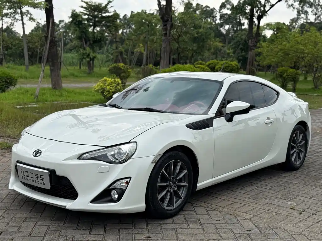 Toyota 86 2015 — фото 1
