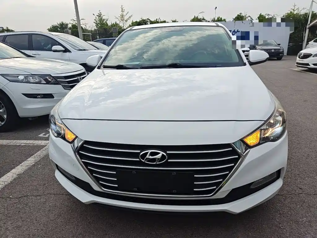 Hyundai Verna 2019 — фото 3