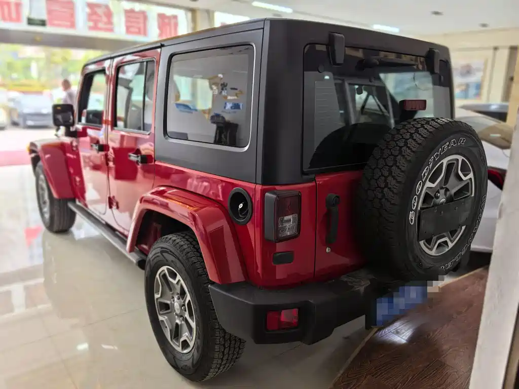 Jeep Wrangler 2017 — фото 11