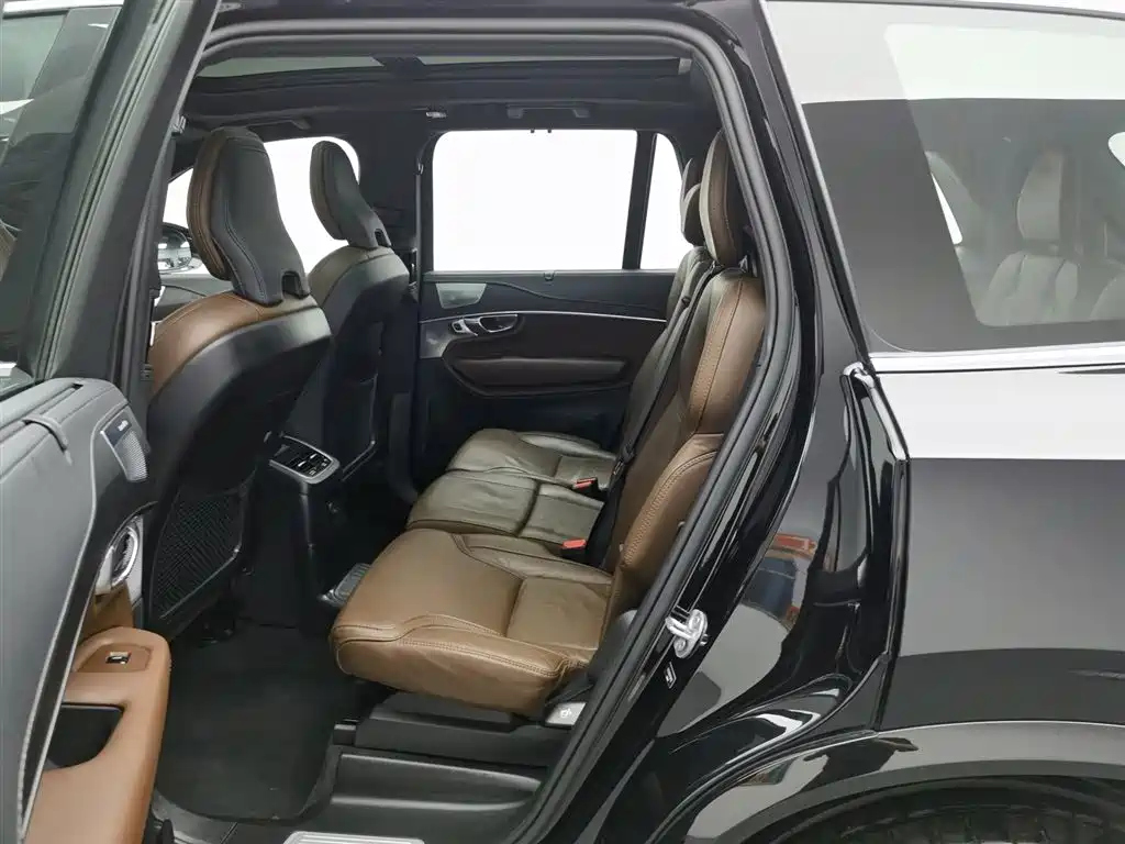 Volvo XC90 PHEV 2023 — фото 15