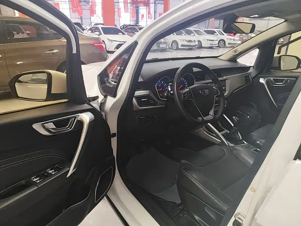 Geely Vision X3 2019 — фото 16