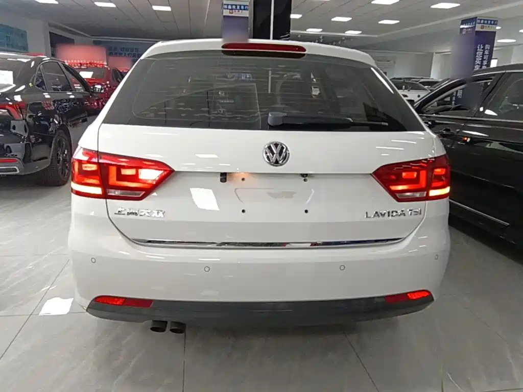 Volkswagen Gran Lavida 2015