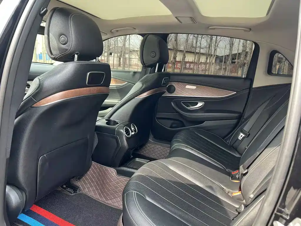 Mercedes-Benz E-Class 2020 — фото 11