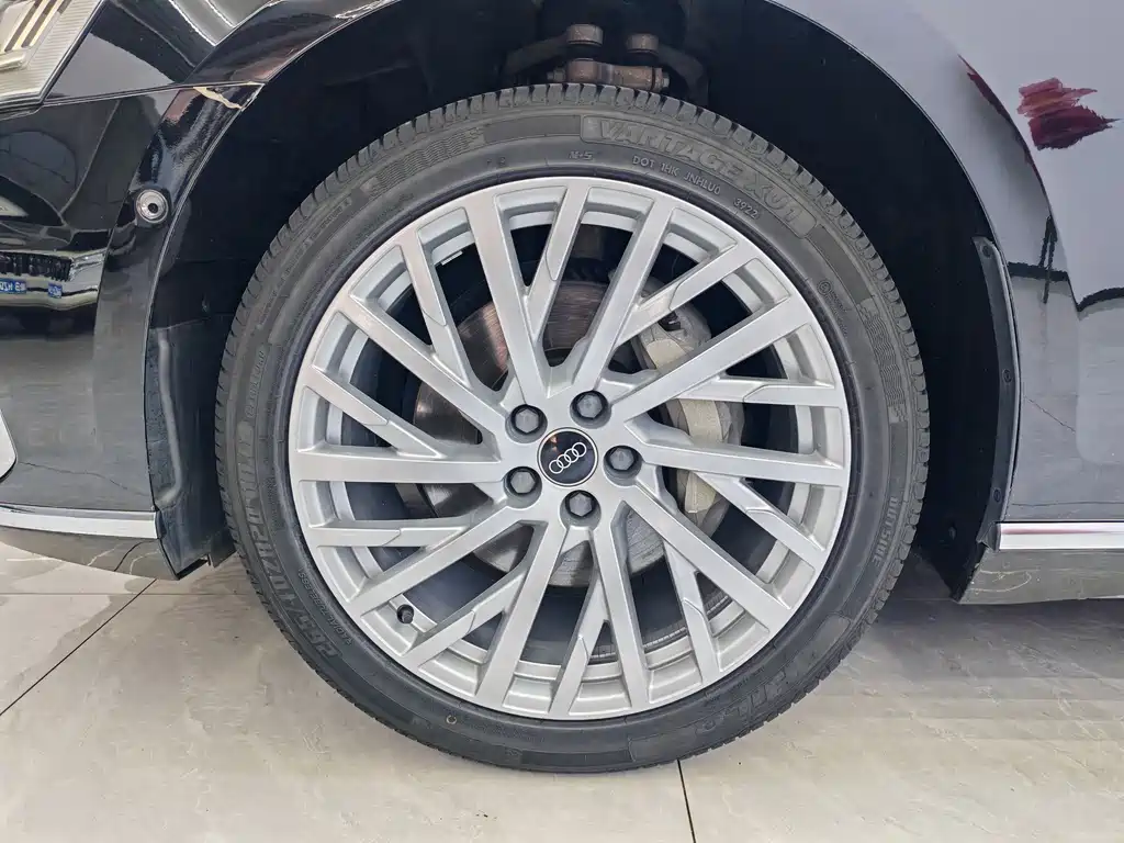 Audi A8 2021