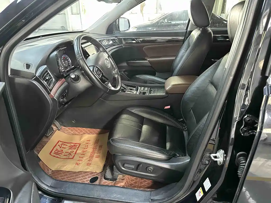GAC Motor Trumpchi GS8 2018 — фото 15