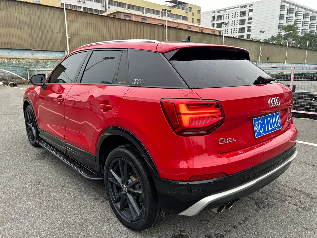 Audi Q2L 2019 — фото 4