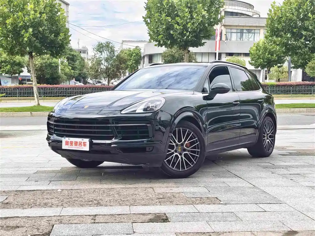Porsche Cayenne 2022