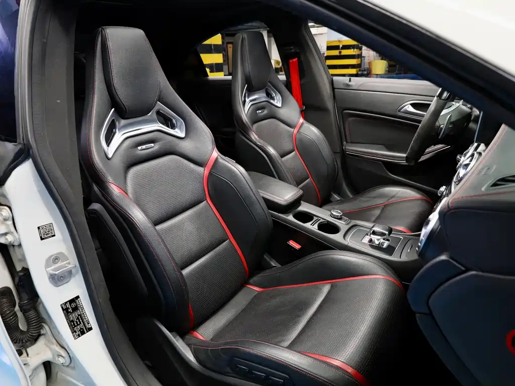 Mercedes-Benz CLA AMG 2015 — фото 10