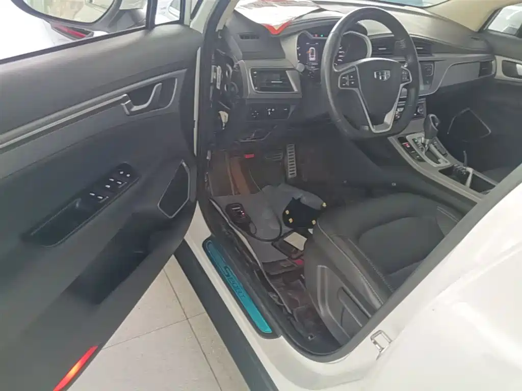 Geely Emgrand GS 2019 — фото 16