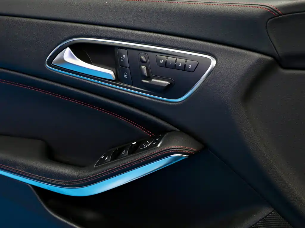 Mercedes-Benz CLA AMG 2015 — фото 18