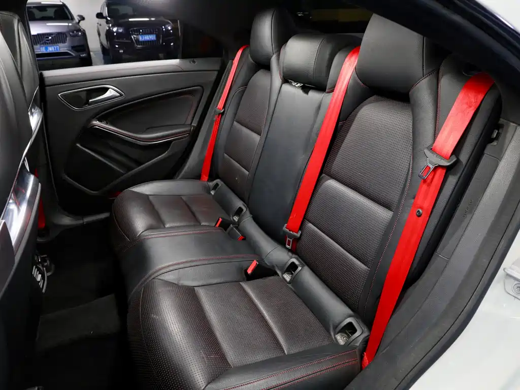 Mercedes-Benz CLA AMG 2015 — фото 11