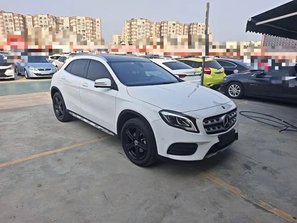 Mercedes-Benz GLA 2019