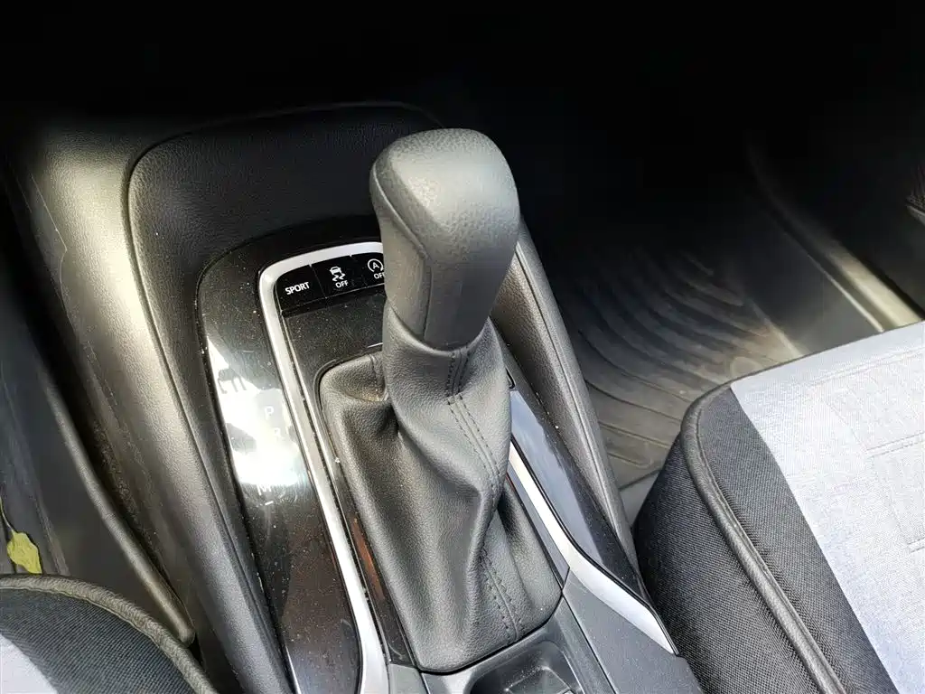 Toyota Corolla 2020 — фото 10