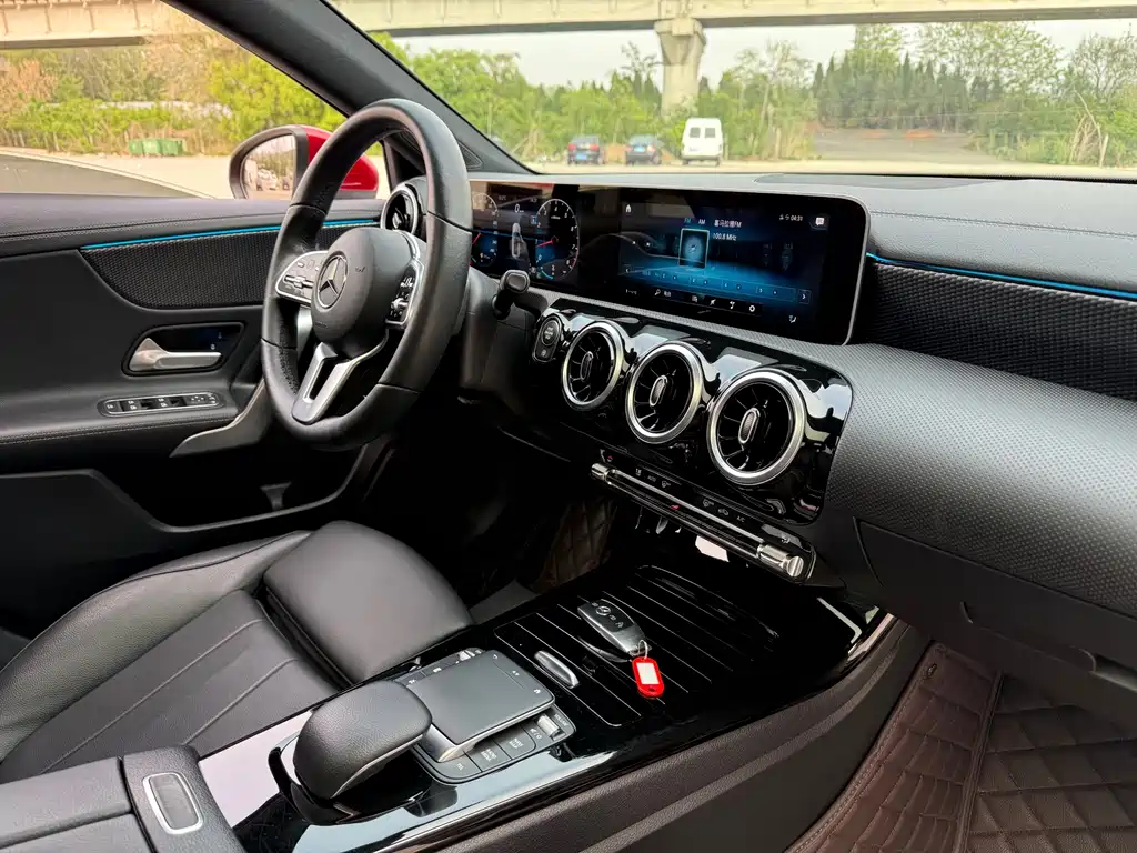 Mercedes-Benz A-Class 2020 — фото 19