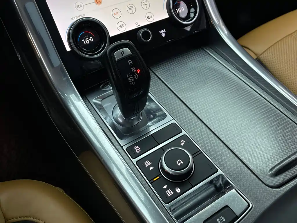Land Rover Sport 2018 — фото 11