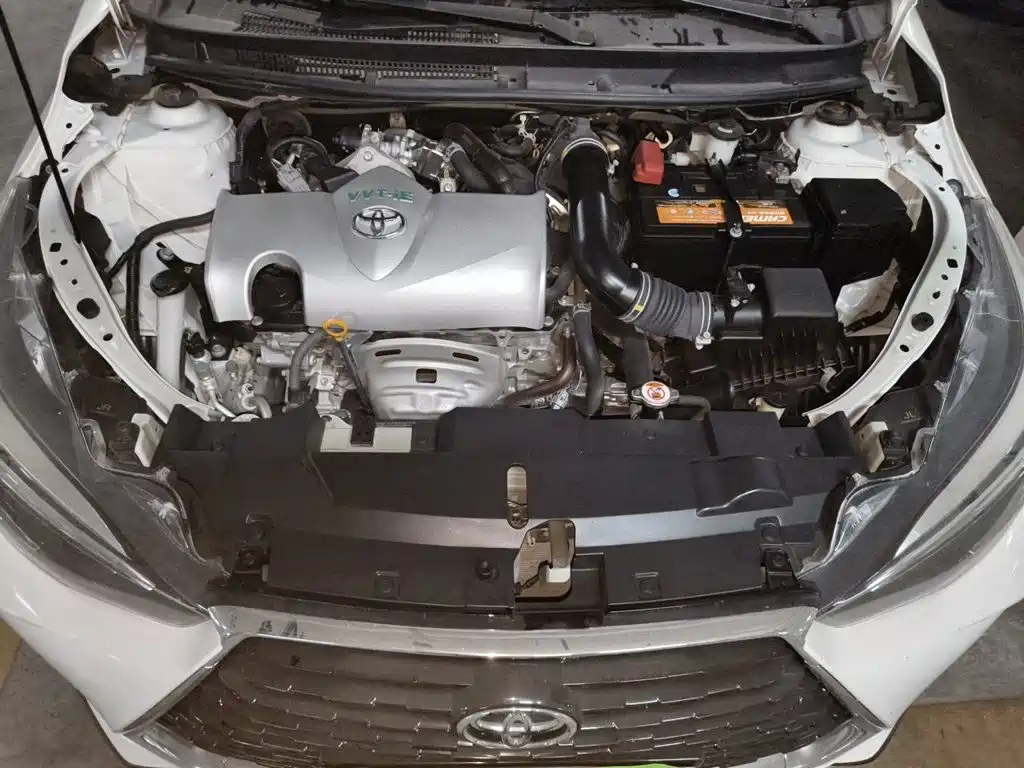 Toyota Yaris L 2020 — фото 11