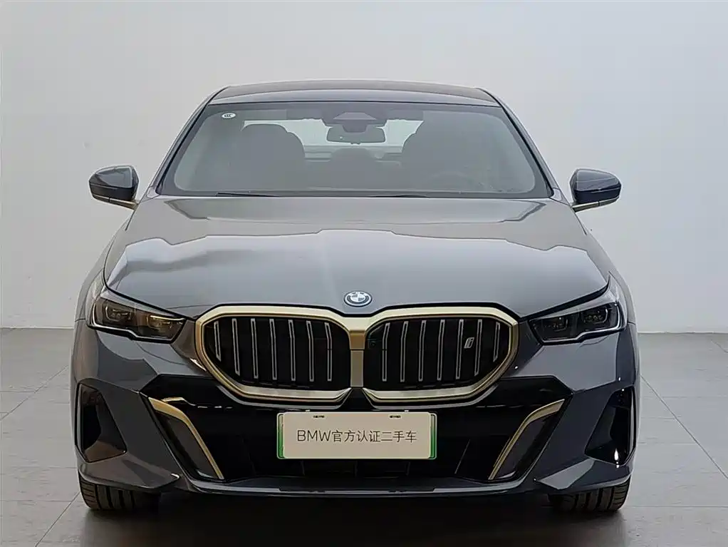 BMW i5 2025 — фото 2