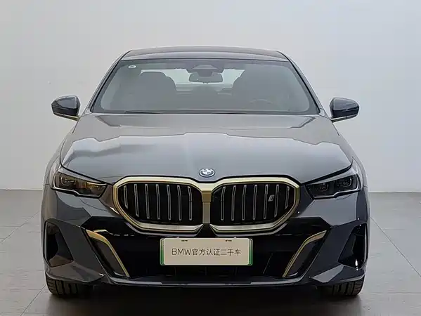 BMW i5 2025