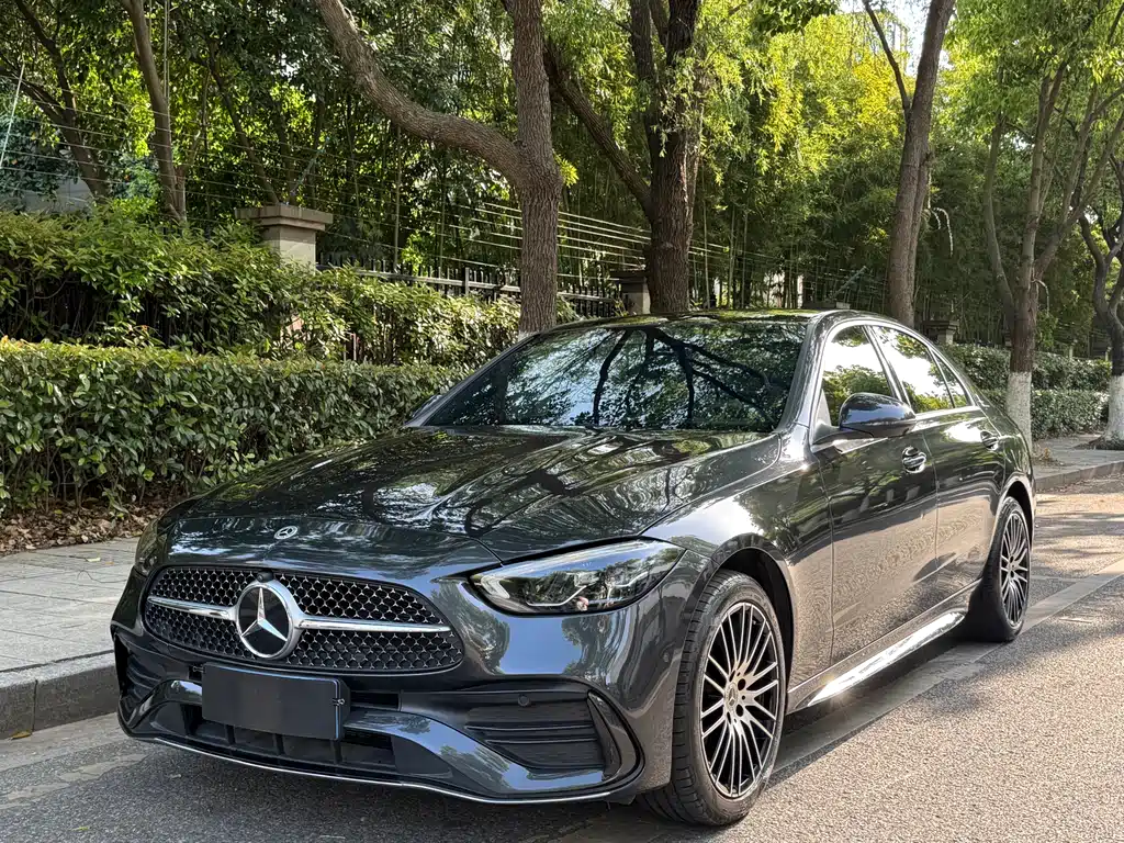 Mercedes-Benz C-Class 2025 — фото 1