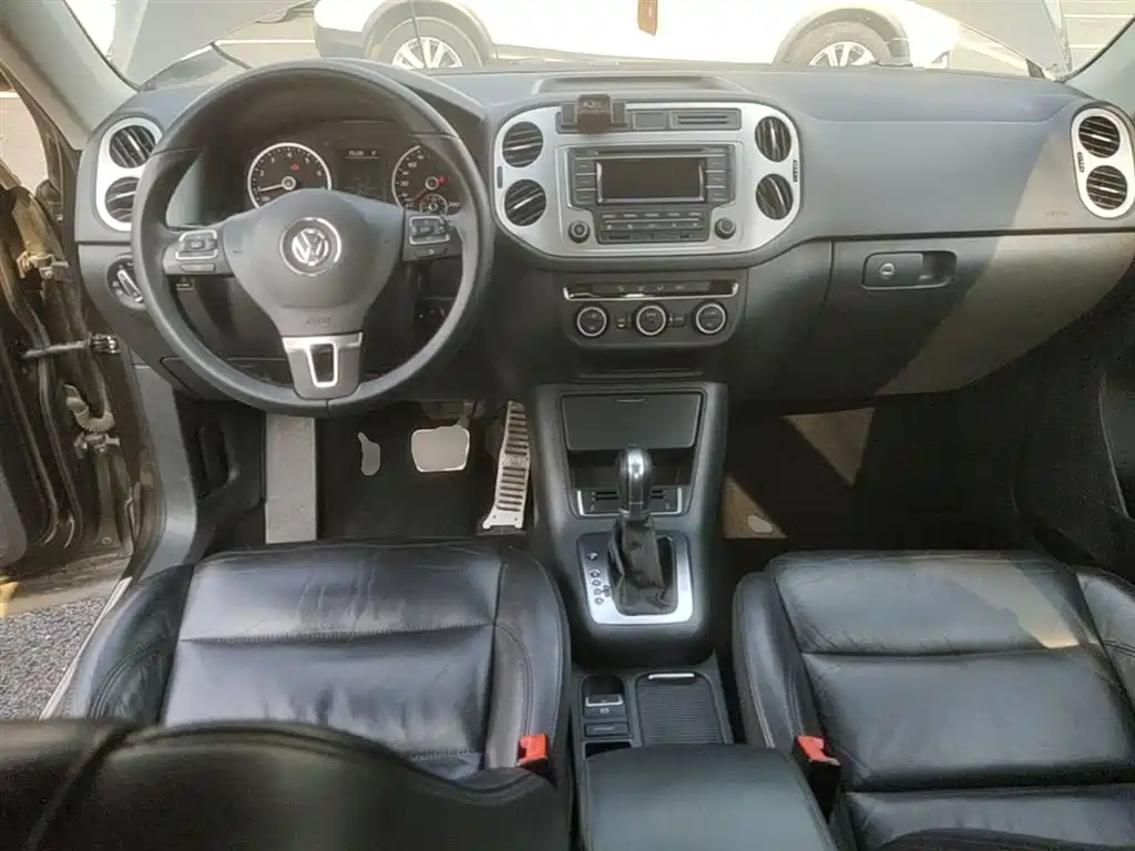 Volkswagen Tiguan 2015 — фото 10