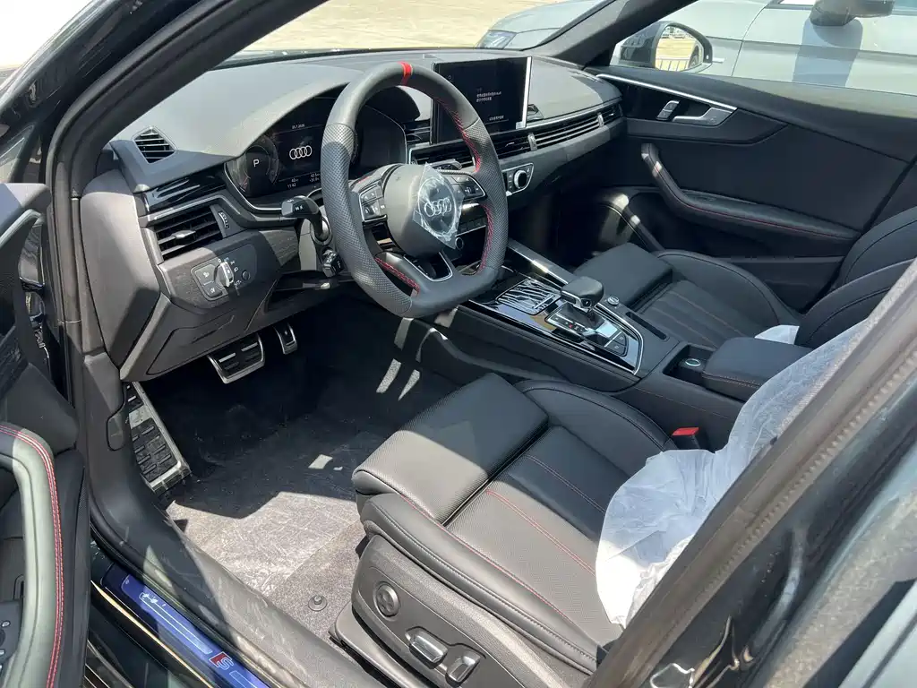 Audi A4L 2025