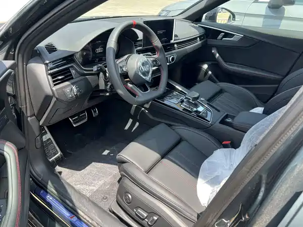 Audi A4L 2025