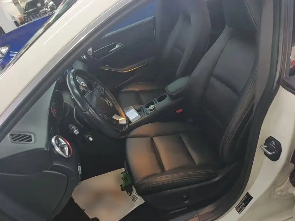 Mercedes-Benz CLA 2016 — фото 15