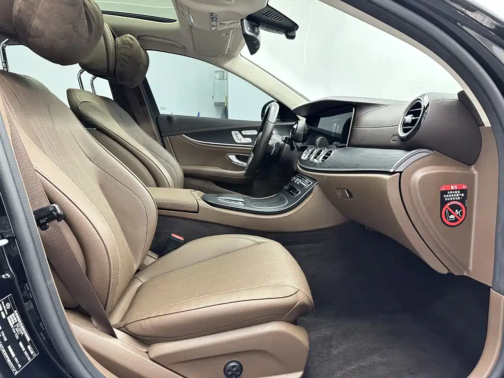 Mercedes-Benz E-Class 2023 — фото 13