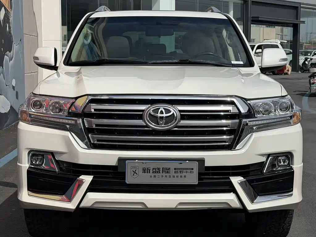 Toyota Land Cruiser 2020 — фото 3