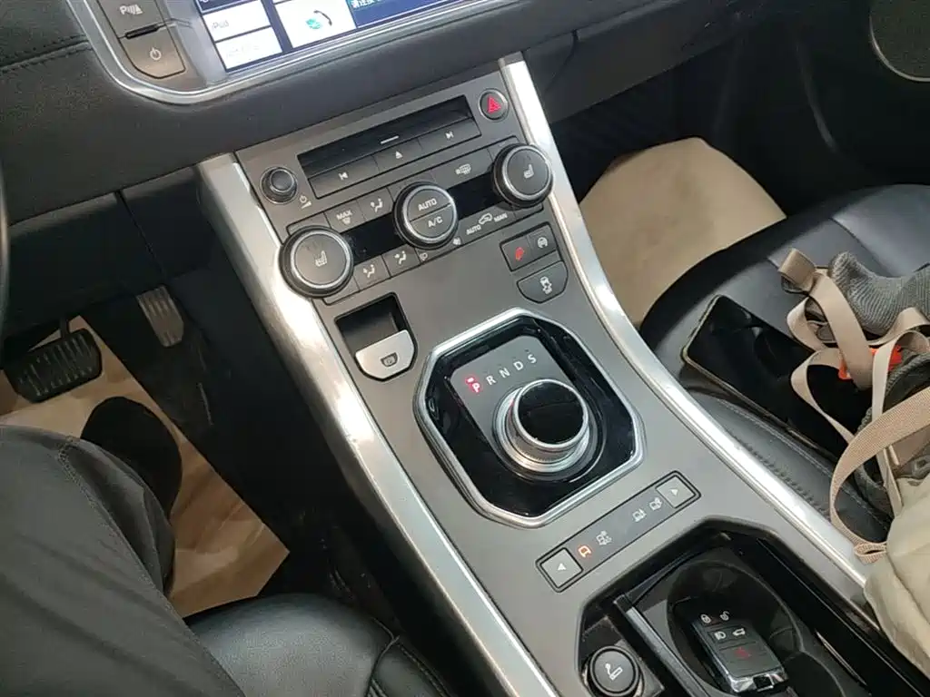 Land Rover Evoque 2016 — фото 14