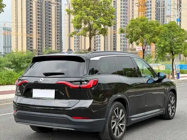 NIO ES8 2019