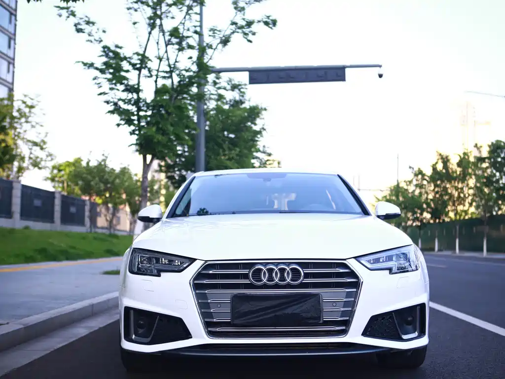 Audi A4L 2020 — фото 2