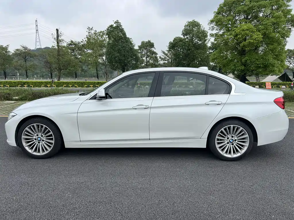 BMW 3 Series 2018 — фото 8