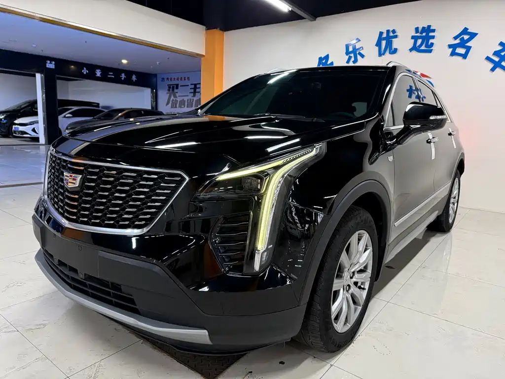 Cadillac XT4 2021 — фото 1
