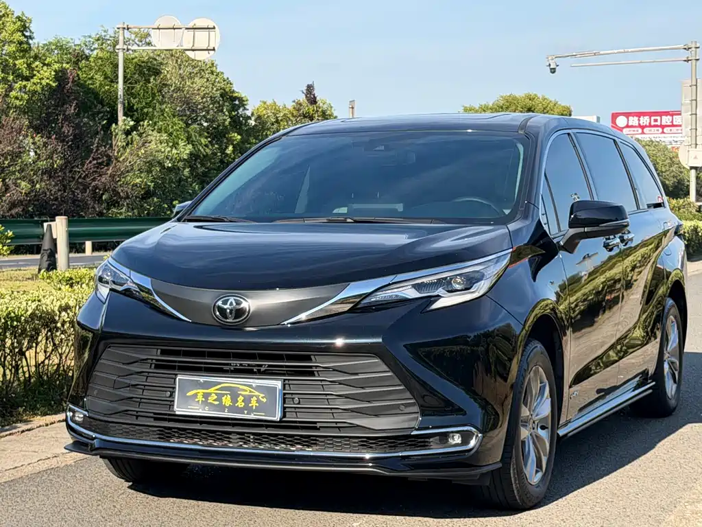 Toyota Sienna 2025
