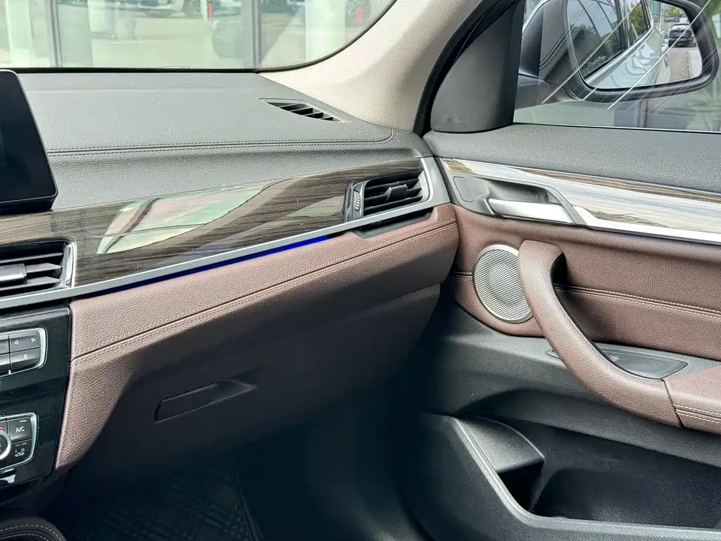 BMW X1 2022 — фото 12