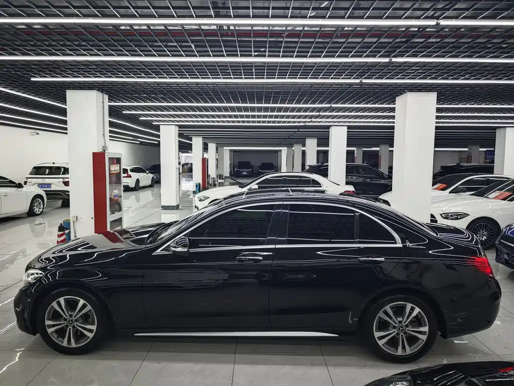 Mercedes-Benz C-Class 2020 — фото 3
